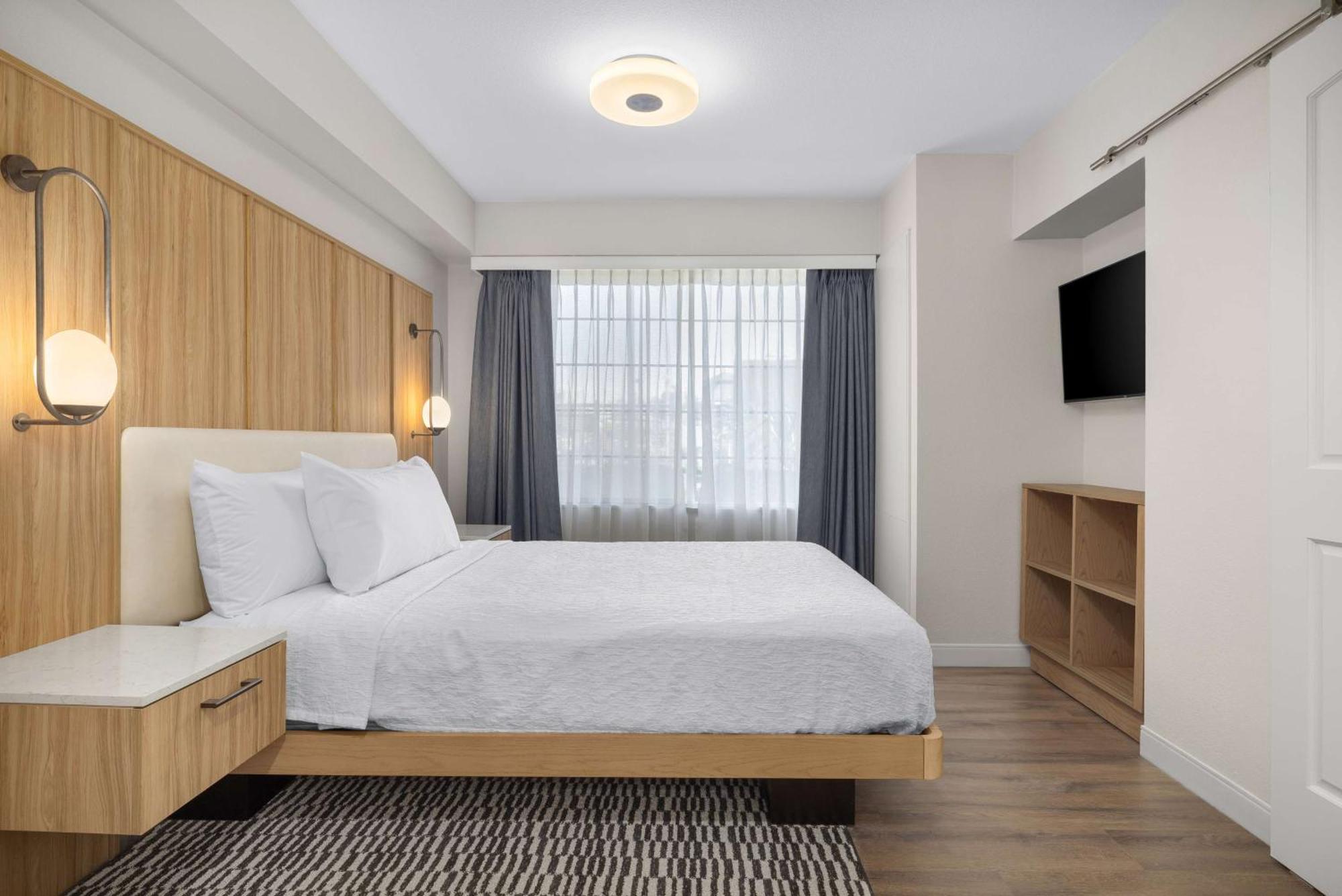 Homewood Suites By Hilton San Diego Airport-Liberty Station Bagian luar foto