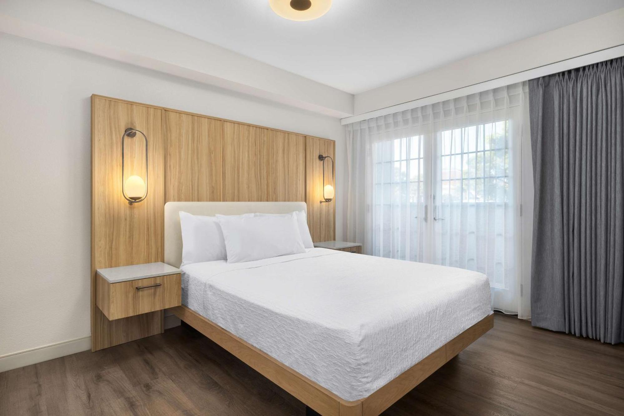 Homewood Suites By Hilton San Diego Airport-Liberty Station Bagian luar foto