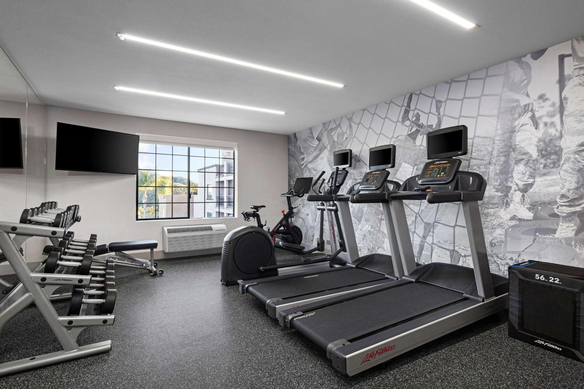 Homewood Suites By Hilton San Diego Airport-Liberty Station Bagian luar foto
