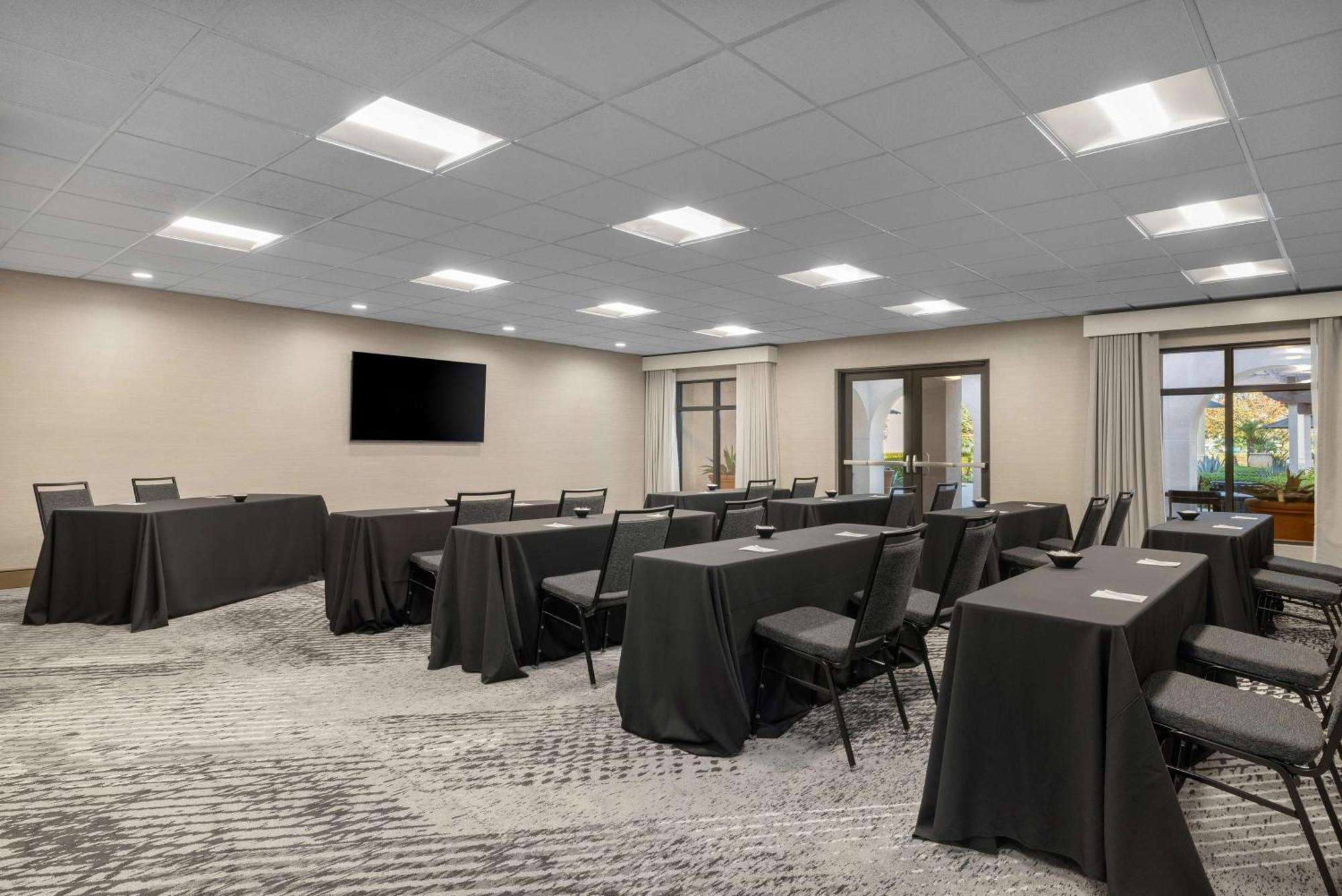 Homewood Suites By Hilton San Diego Airport-Liberty Station Bagian luar foto