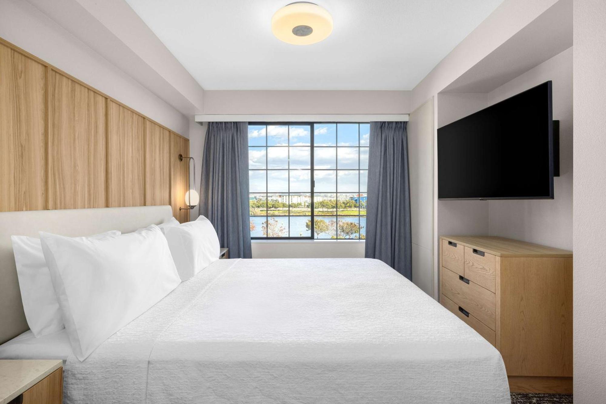 Homewood Suites By Hilton San Diego Airport-Liberty Station Bagian luar foto