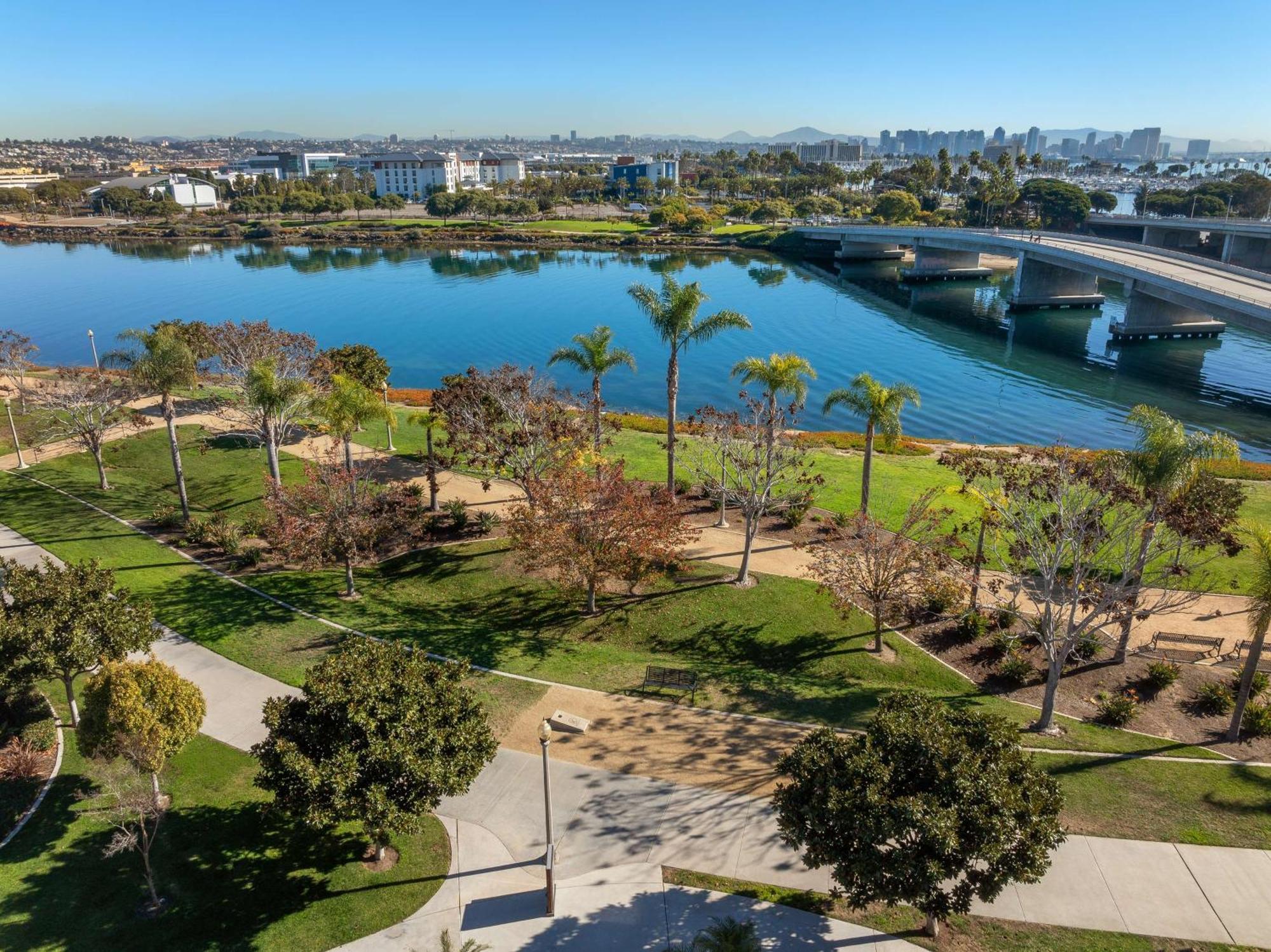 Homewood Suites By Hilton San Diego Airport-Liberty Station Bagian luar foto